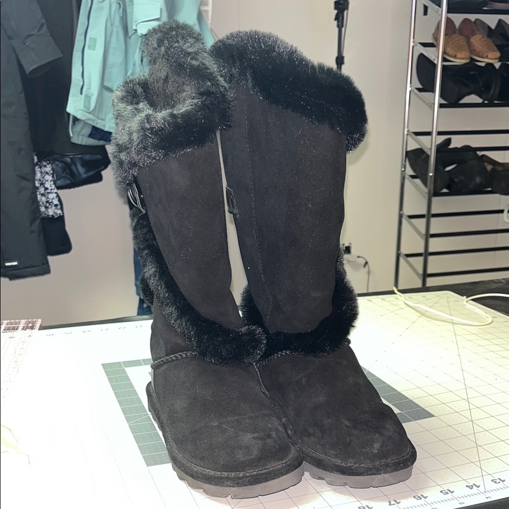 BearPaw Black faux Suede Winter Boots